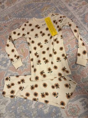 Petit Lem Cream Sunflower Print Long-Sleeve Pajama Set 6 years